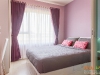 ห้องนอน กับผ้าม่านและวอลเปเปอร์ สีม่วง 01 @ Aspire รัชดา-วงศ์สว่าง