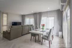 Curtain-and-Wall-at-Baan-Klang-Mueng-The-Edition-Phaholyothin-Ramintra-16