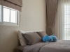 ห้องนอนตกแต่งด้วยผ้าม่านจีบและม่านพับ  01@ Golden Neo สุขุมวิท-ลาซาล