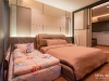 ห้องนอนใหญ่ ตกแต่งด้วยม่านม้วน สีเทา 03 @ ทาวน์โฮมสร้างเอง วิภาวดีรังสิต