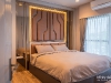 ห้องนอนใหญ่ตกแต่งด้วยผ้าม่าน สีเทา 01 @ PAVE รามอินทรา-วงแหวน