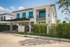 เศรษฐสิริ เสรีไทย
