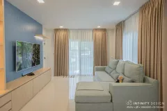 นั่งเล่นผ้าม่าน 2 ชั้น 01  @ สีวลี ศรีนครินทร์-ร่มเกล้า