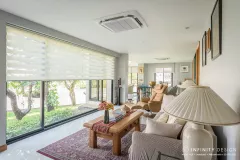Roller-Blinds-At-Windmill-105