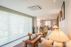 Roller-Blinds-At-Windmill-13